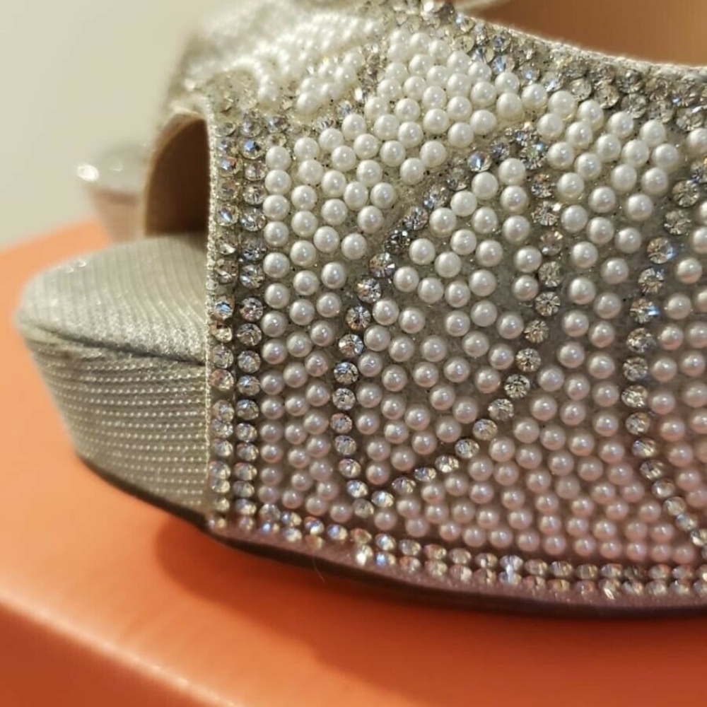 High heels - Picture 4 of 6
